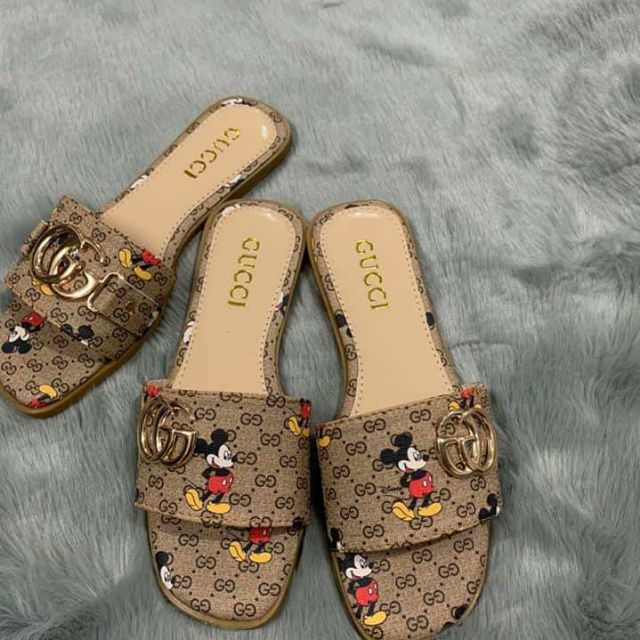 Dép mickey