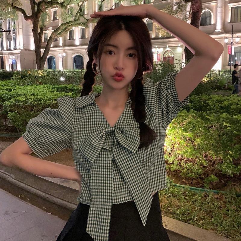 Áo Croptop Caro Tay Phồng Cổ Chữ V Trẻ Trung Thời Trang 2021