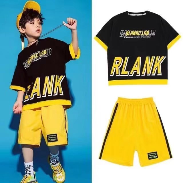 Set Đồ Mùa Hè 2 Món Gồm Áo Thun Dáng Rộng Và Quần Ngắn Mỏng 5 Tấc Cho Bé Trai