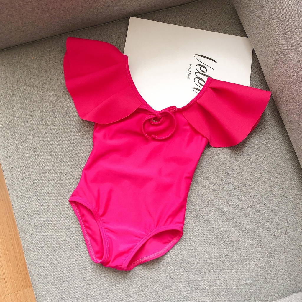 Bikini liền thân bé gái bèo cổ hoa hồng hở lưng cột nơ (tặng kèm nón bơi)