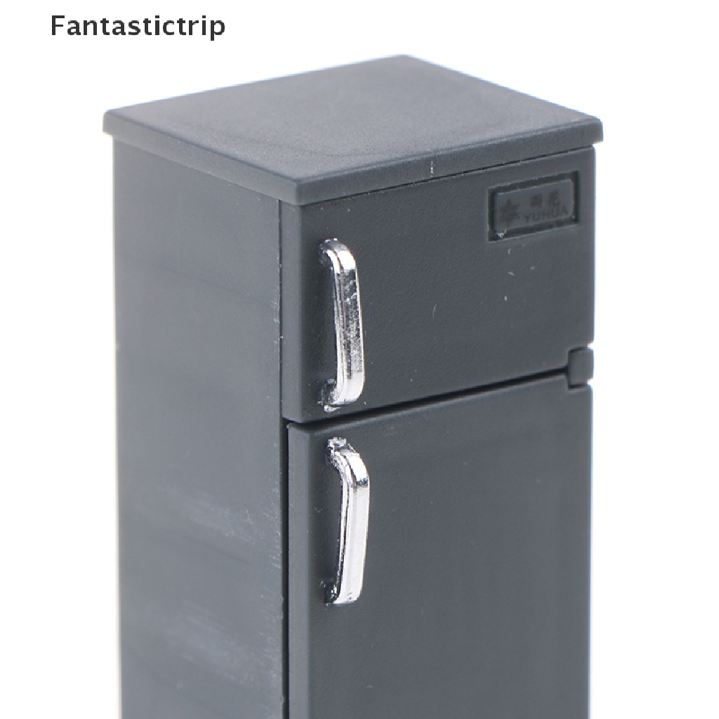 1 Tủ Lạnh mini Bằng Nhựa Nhiều Màu Trang Trí Nhà Búp Bê