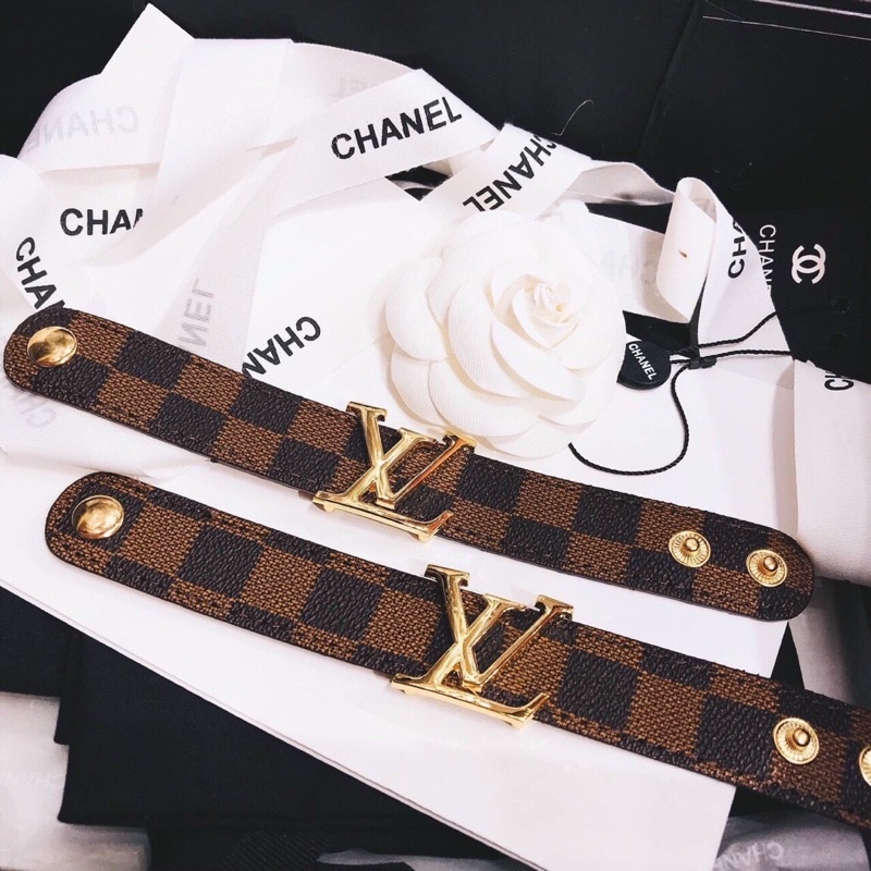 Vòng tay da các hãng