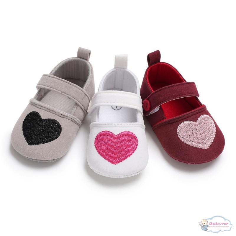 Giày búp bê thêu hình trái tim xinh xắn cho bé