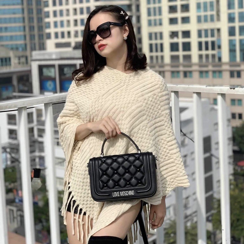 Túi Love Moschino đen đính đinh có quai xách siêu xinh - hàng Mỹ chính hãng