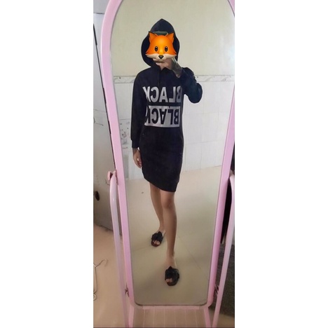 Váy zara đen dáng dài có mũ thanh lí