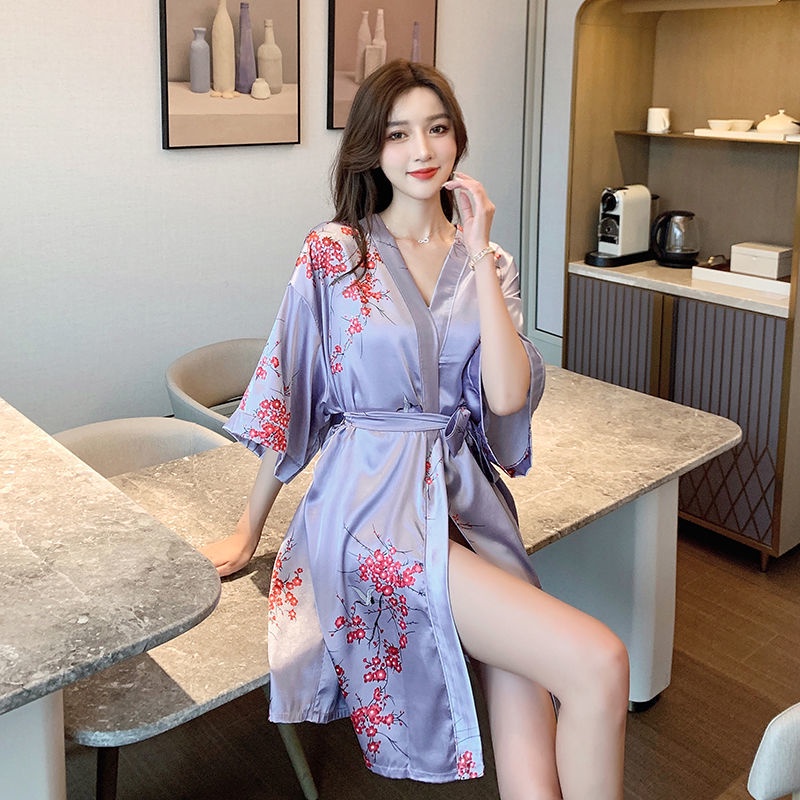 Japanese kimono sexy nightgown short sleeved spring and summer pajamas women's real ice silk thin bathrobe girls' home c