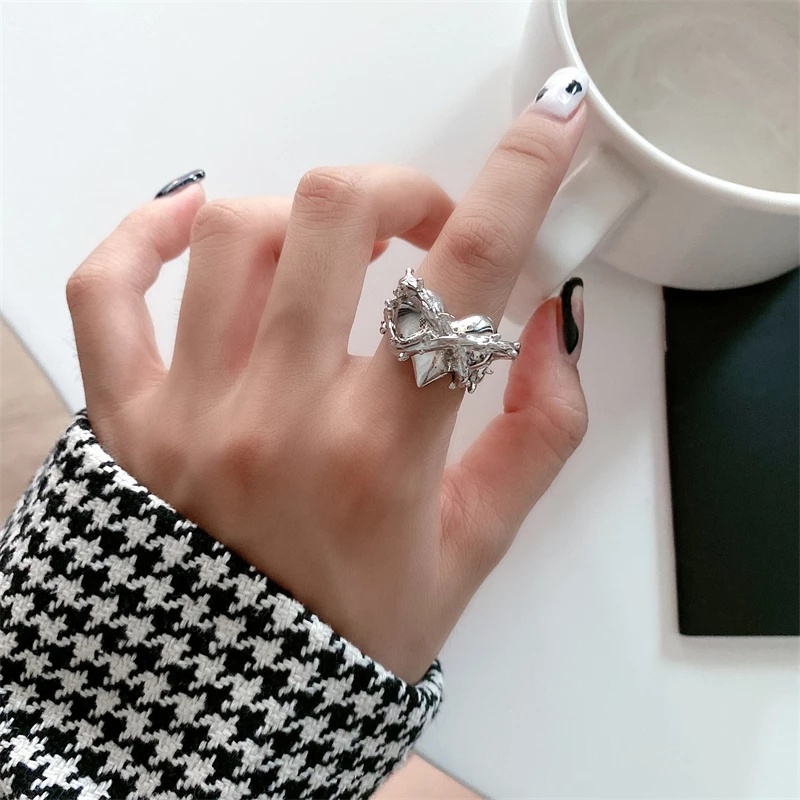 Nhẫn Hở Kim Loại Hình Trái Tim Phong Cách Gothic Cổ Điển