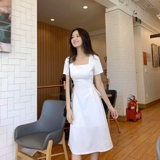 Đầm cổ vuông đan dây eo