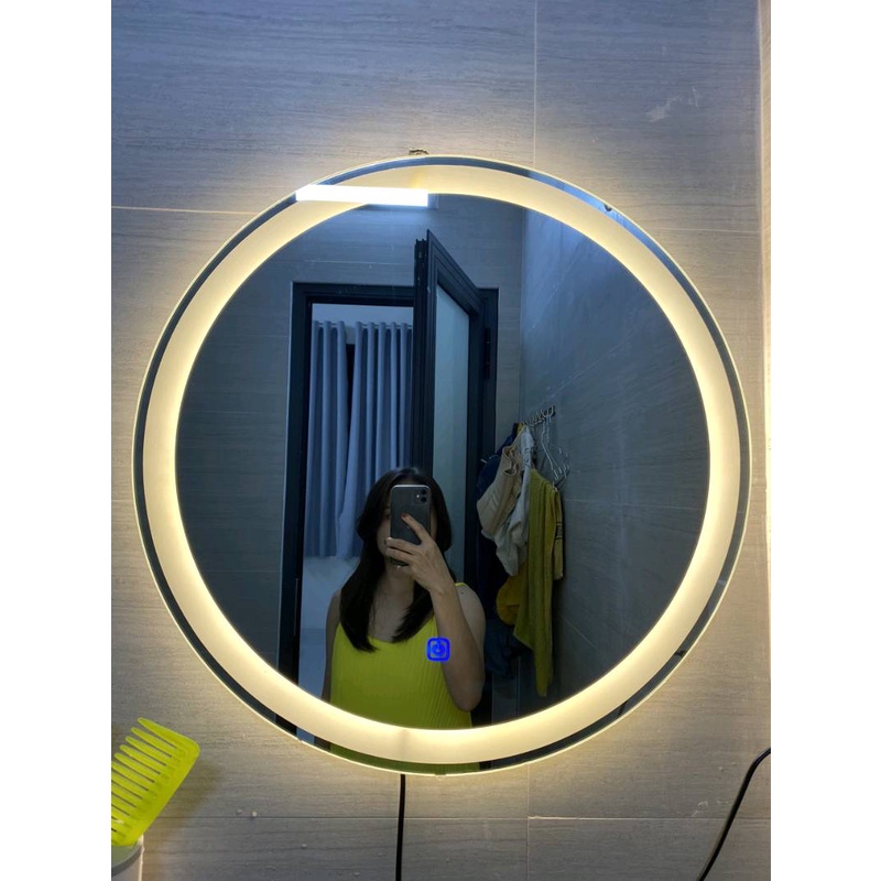 Gương tròn có đế cảm ứng trên mặt gương đèn led đổi 3 màu mẫu cách viền gắn tường kích thước D60cm Mirror