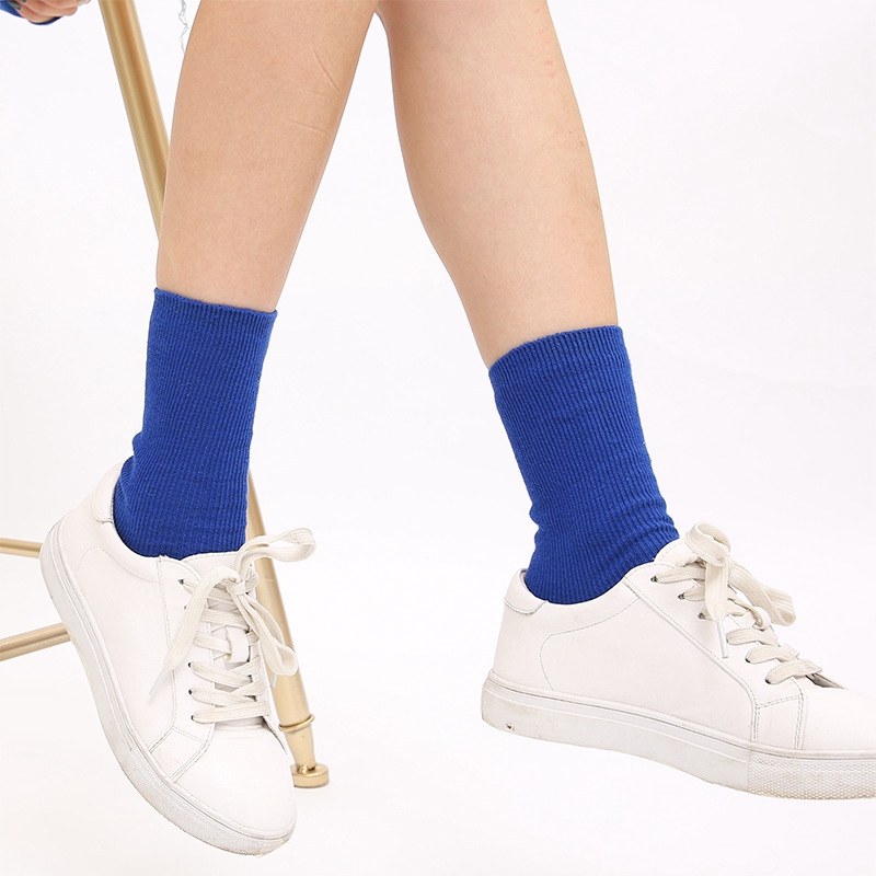 Vớ cotton trơn màu kiểu dáng đơn giản tiện dụng dành cho nữ