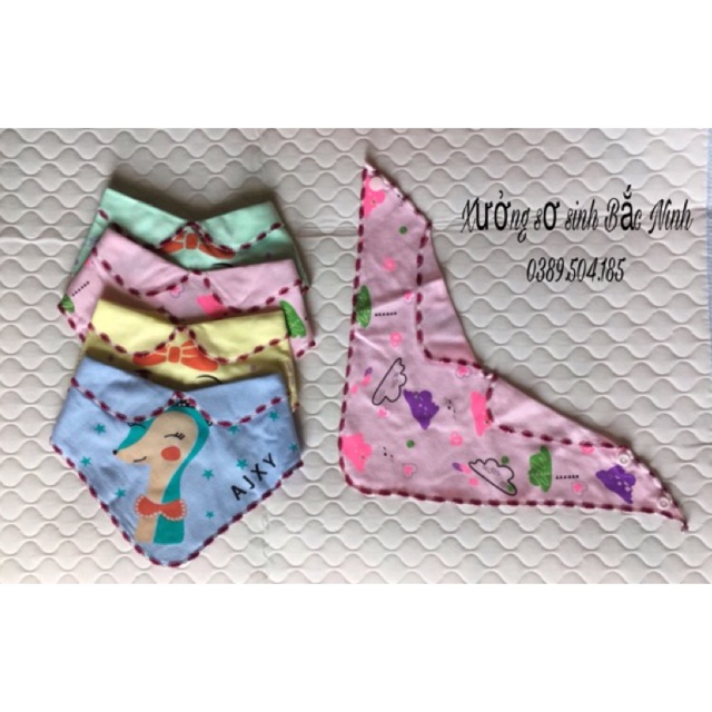 Yếm cúc bấm điều chỉnh, khăn chéo cotton màu cho bé