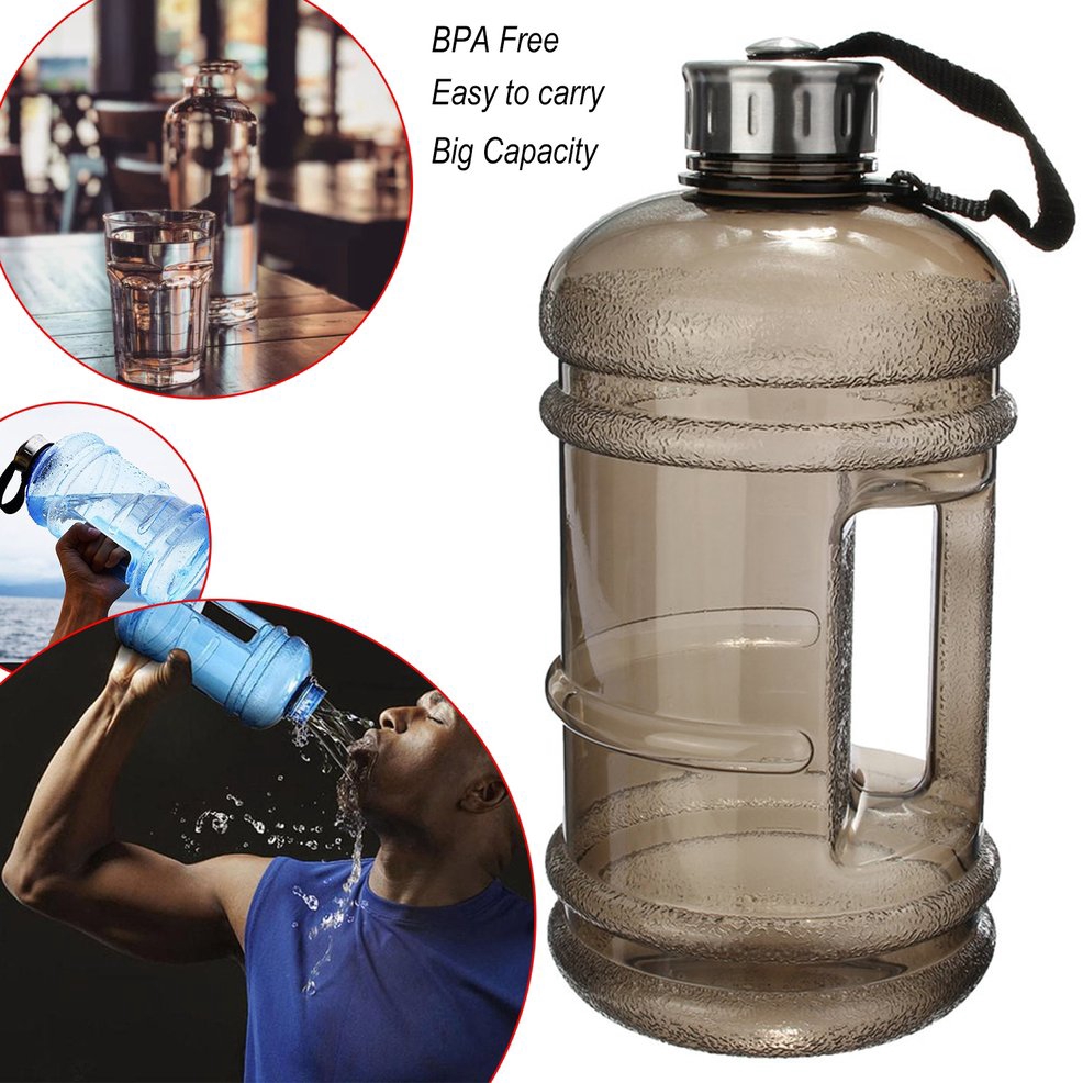 Bình nước dung tích lớn 2.2L phù hợp sử dụng khi chơi thể thao/tập thể dụng/rèn luyện