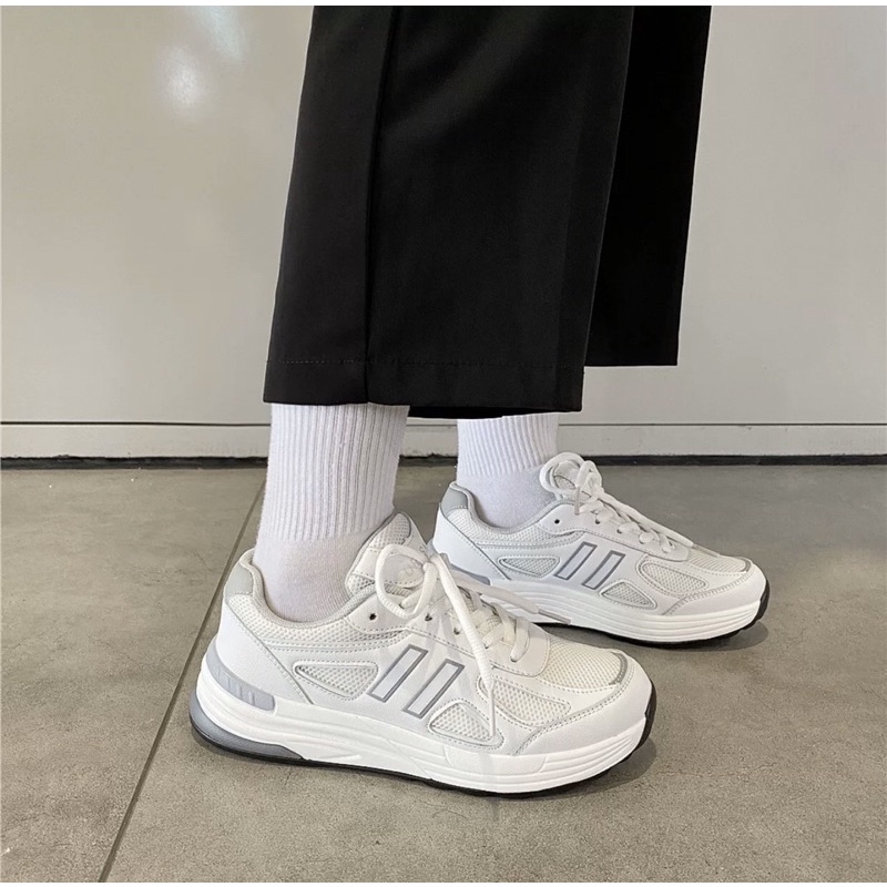 GIÀY THẾ THAO/SNEAKER 2 VẠCH BUỘC DÂY