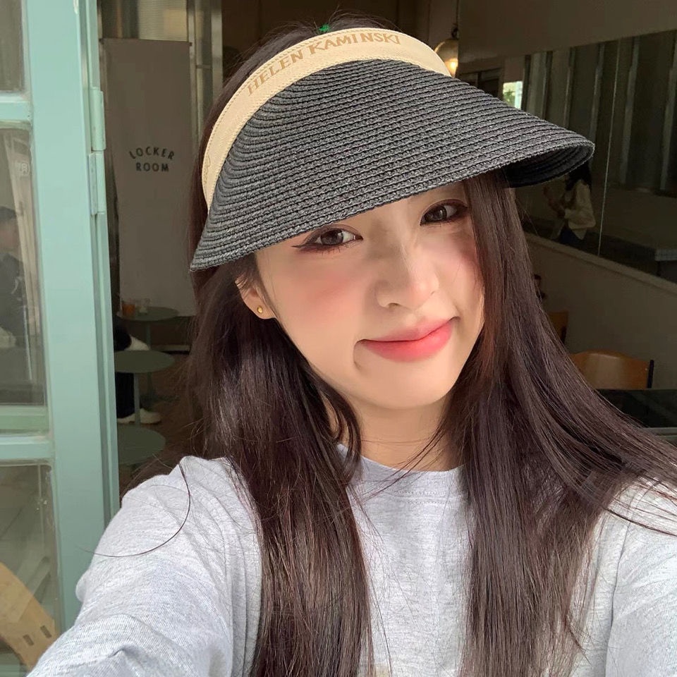 Mũ Cói Du Lịch Hở Chóp Đầu Phối Vòng Màu Kem Thêu Chữ P2160