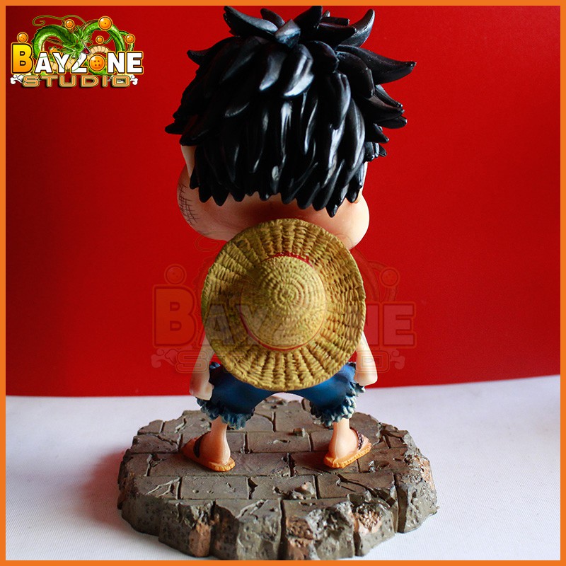 mô hình luffy bị đánh sưng mặt