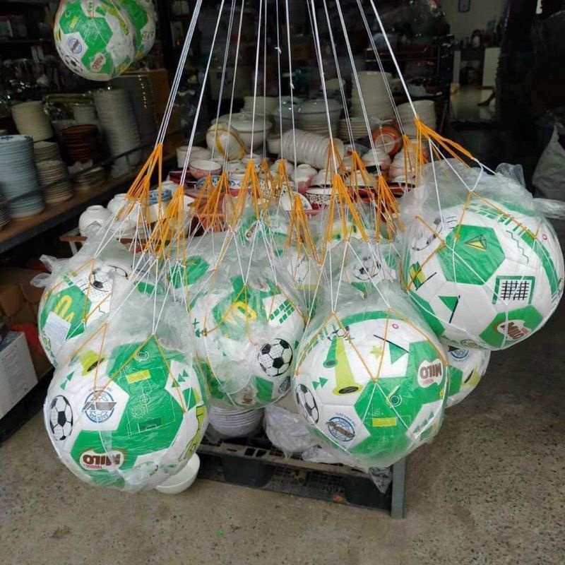 Bánh bóng đá Milo cho bé