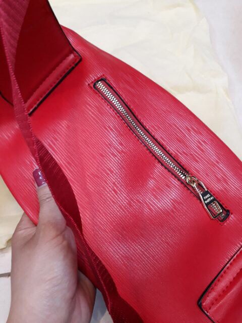 Túi supr đeo ngực