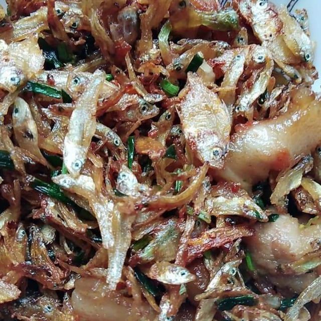 Cá khô lạt hồ Sê san