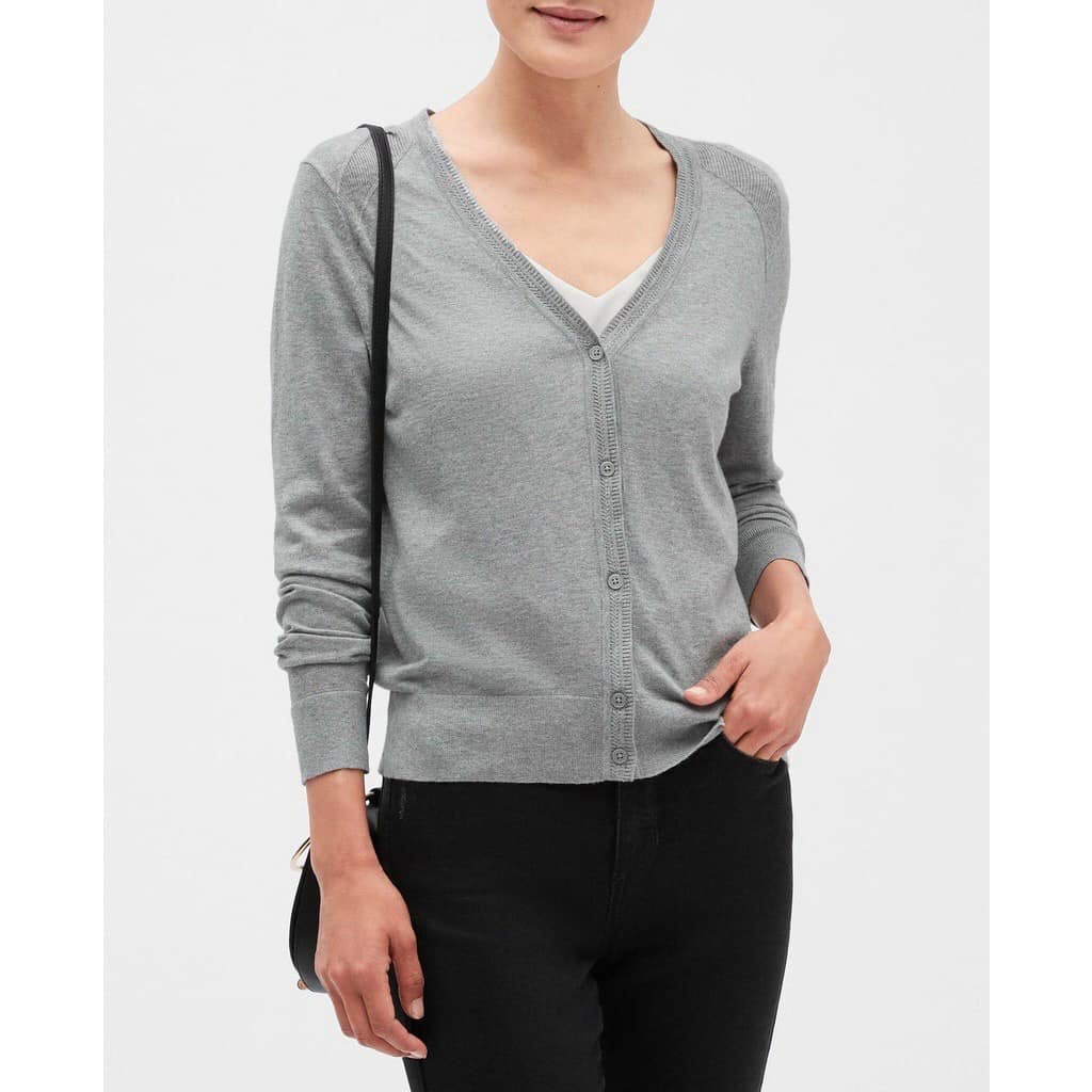 Áo khoác len cardigan Banana dư xịn