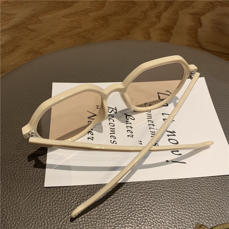 Kính mát nữ cao cấp thời trang LATIO mắt kính chống tia UV bảo vệ mắt mẫu mới nhất 2021 LATIO KM17 | BigBuy360 - bigbuy360.vn