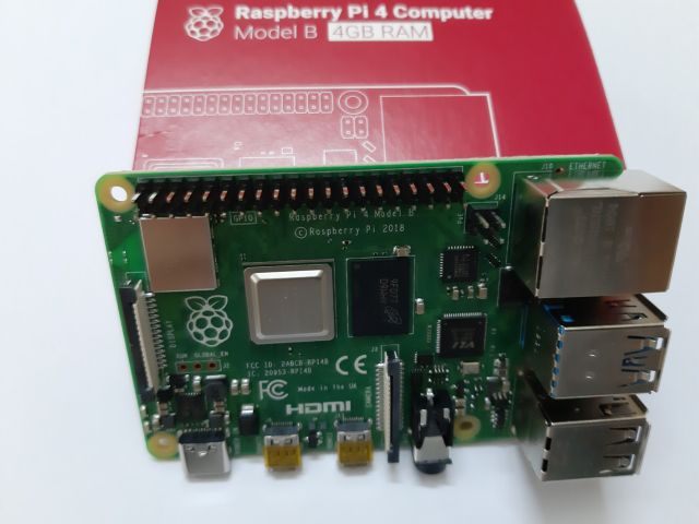 Máy tính Raspberry Pi 4 Model B, 2GB RAM Version 1.2 | BigBuy360 - bigbuy360.vn