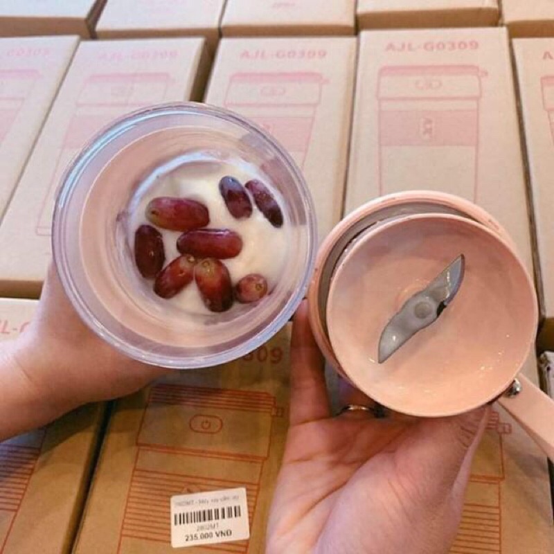 Máy xay sinh tố cầm tay chạy bằng pin