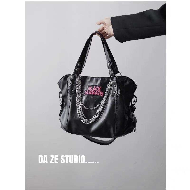 Túi đeo vai đeo chéo custom phong cách y2k