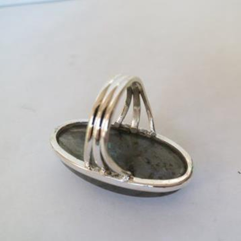 Nhẫn đính hôn bạc đính đá quý phong cách vintage độc đáo