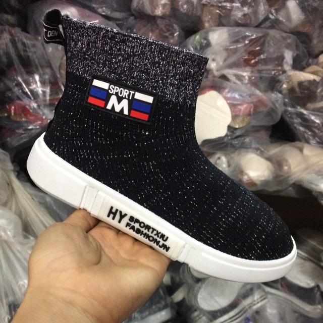 Giày thể thao cổ cao trẻ em chất lượng(có các size 35,36,37,39)