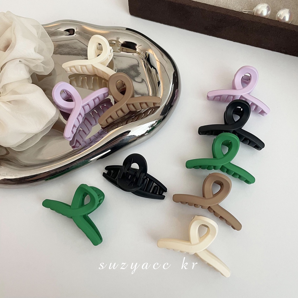 Kẹp Tóc Mái Chéo Mini Hình Cá Mập Đơn Giản Dễ Phối Đồ Cho Bạn Gái