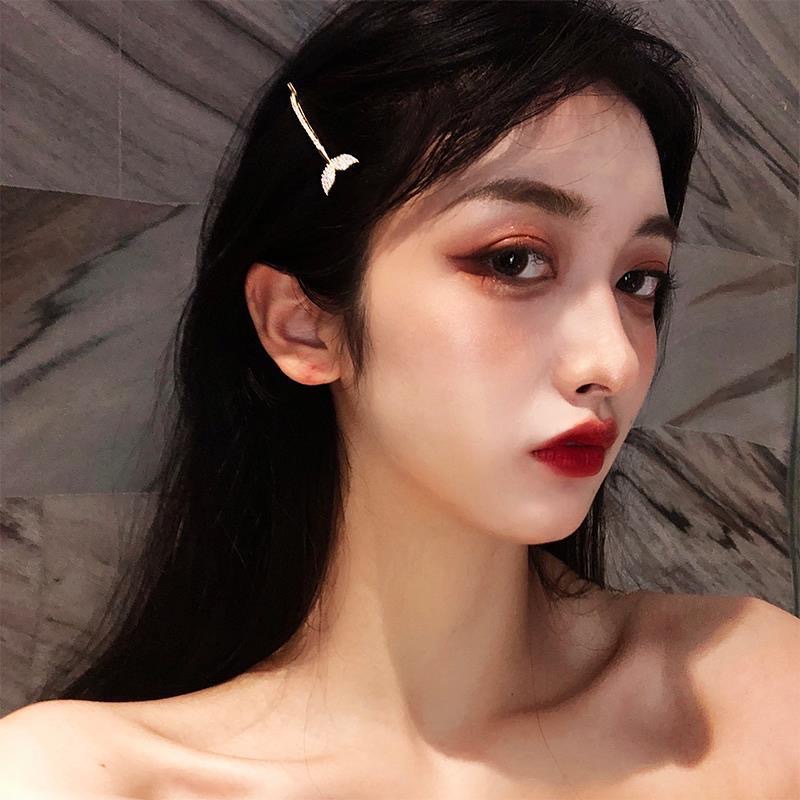 Kẹp tóc đuôi cá đính đá tiktok MS349