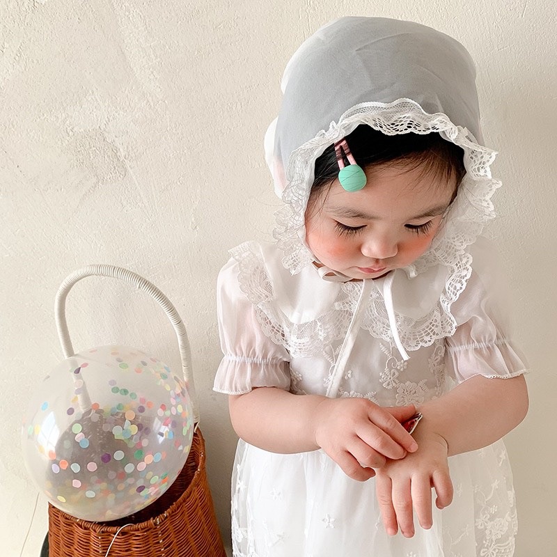 Váy ren trắng TK kèm mũ_