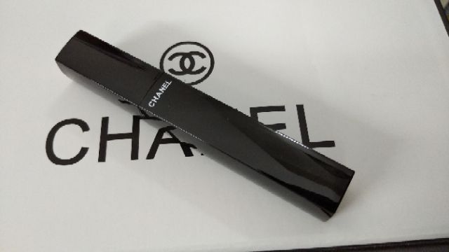 Mascara mẫu y hình rất sang trọng