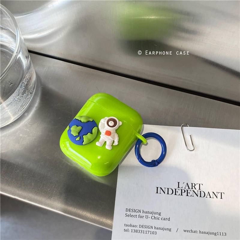 Vỏ Bảo Vệ Hộp Sạc Tai Nghe AirPods 1/2 Apple bluetooth Không Dây Họa Tiết Phi Hành Gia 3D Màu Dạ Quang