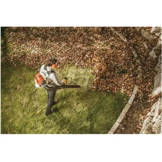 Máy thổi gió, Máy thổi lá đeo lưng STIHL BR 200