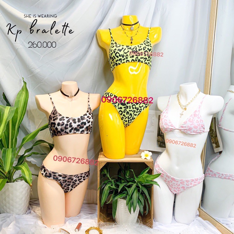 Manocanh mặc đồ bikini