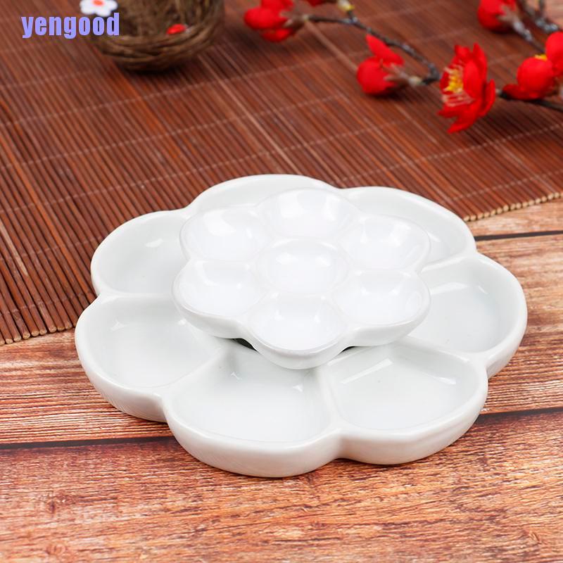 Bảng màu nước bằng sứ thiết kế đơn giản tiện dụng