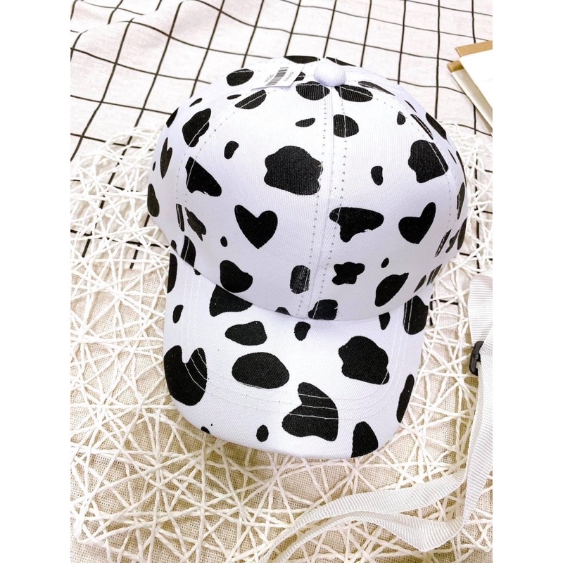 Mũ lưỡi trai bò sữa HOUSE T&amp;T nam nữ đội đều đc . đội theo nhóm ok . phong cách trẻ trung năng động.