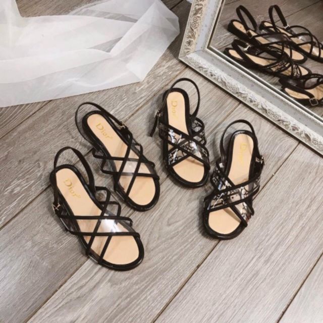 SANDAL HỌC SINH QUAI MIKA TRONG VÀ PHỐI CHỮ SO HOT