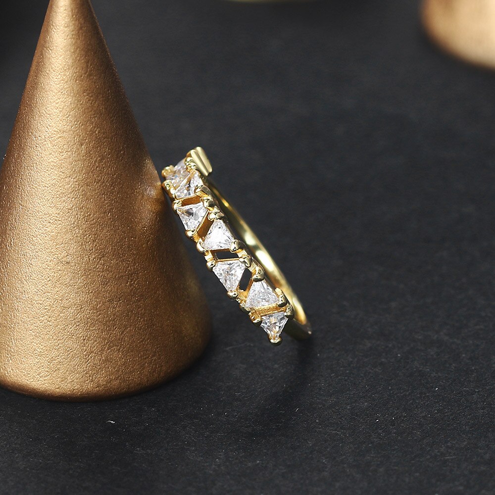 Nhẫn Đối với phụ nữ đơn giản Triangle Zircon Ánh sáng vàng Màu Midi ngón đeo nhẫn Phụ kiện thời trang đồ trang sức Bán buôn R196