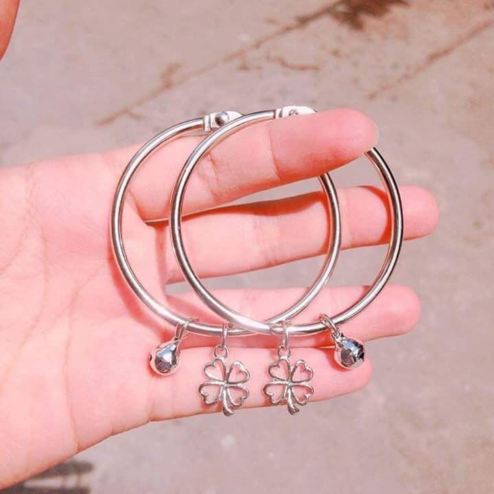 Kiềng tay ngẫu nhiên