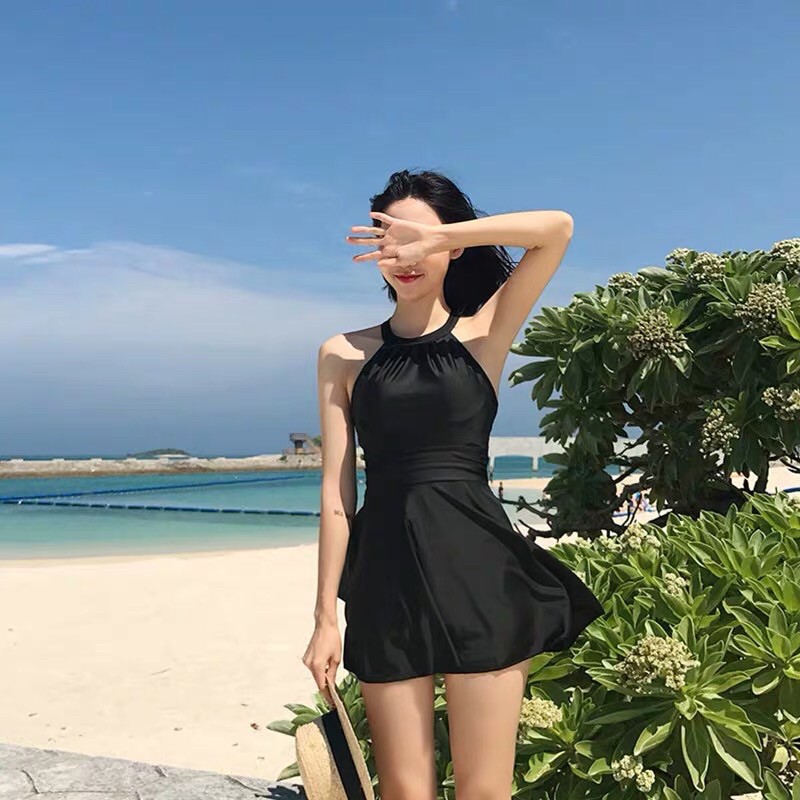 Váy bơi yếm có kèm quần đùi bên trong