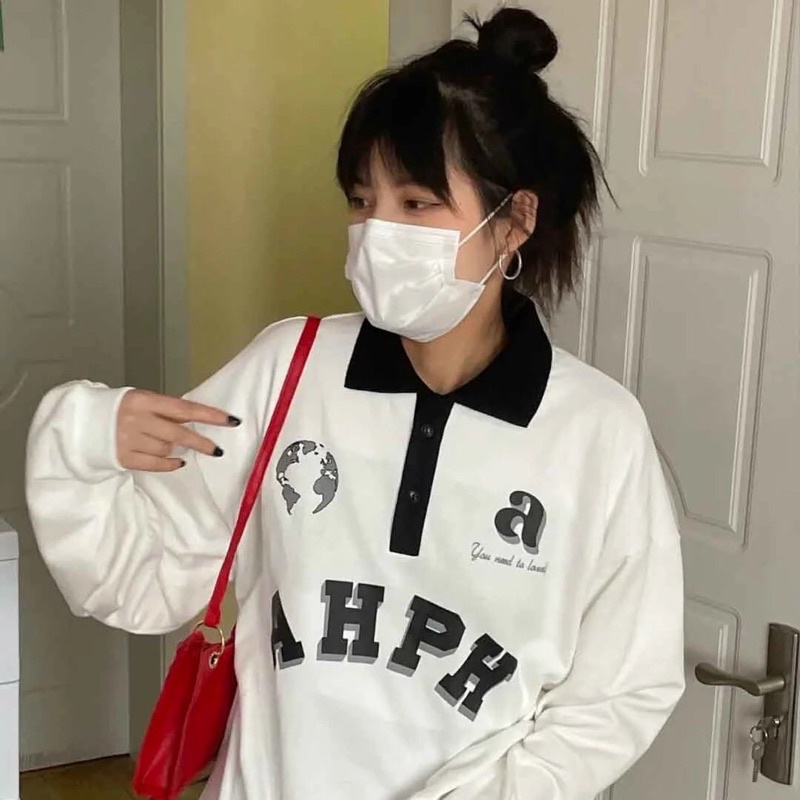 Áo Polo Thu Đông | Áo Polo cổ viền đen in chữ 3D cho nàng năng động | BigBuy360 - bigbuy360.vn