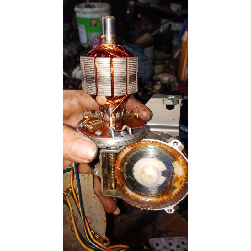 Mô tơ gạt kính kèm bánh răng chế quay gà vịt..hàng đẹp mới 90%