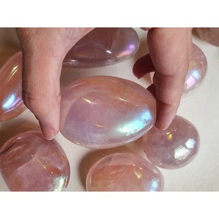 Đá rose quartz aura palm