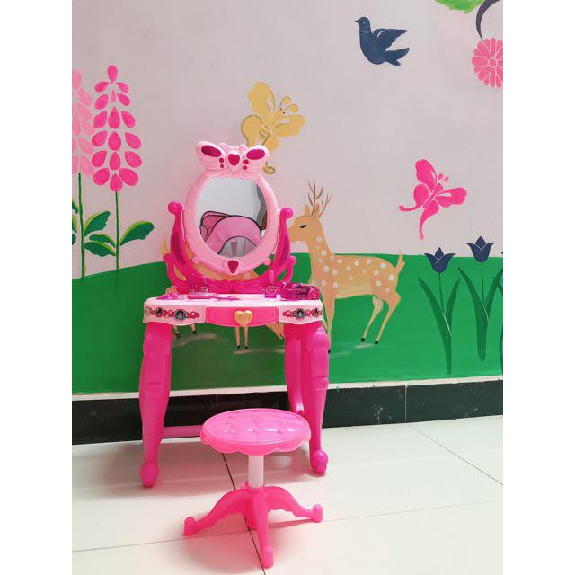 Bộ trò chơi mô hình bàn trang điểm kèm ghế ngồi dùng pin phát sáng có nhạc dành cho bé gái trên 3 tuổi