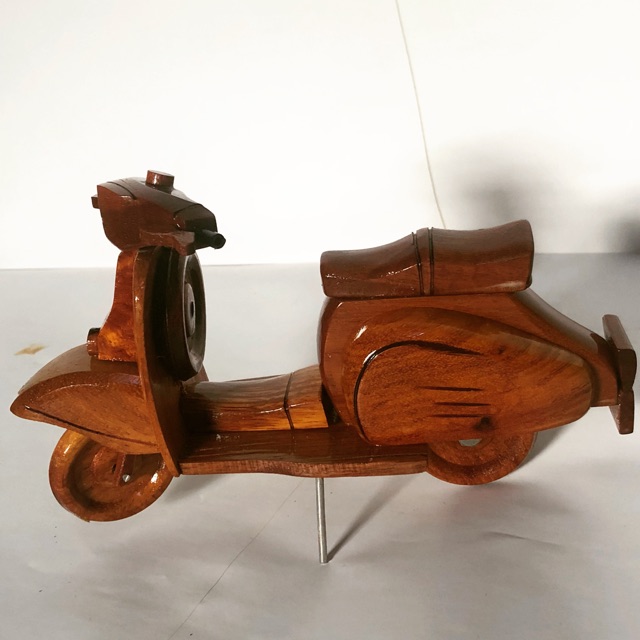 Xe vespa gỗ