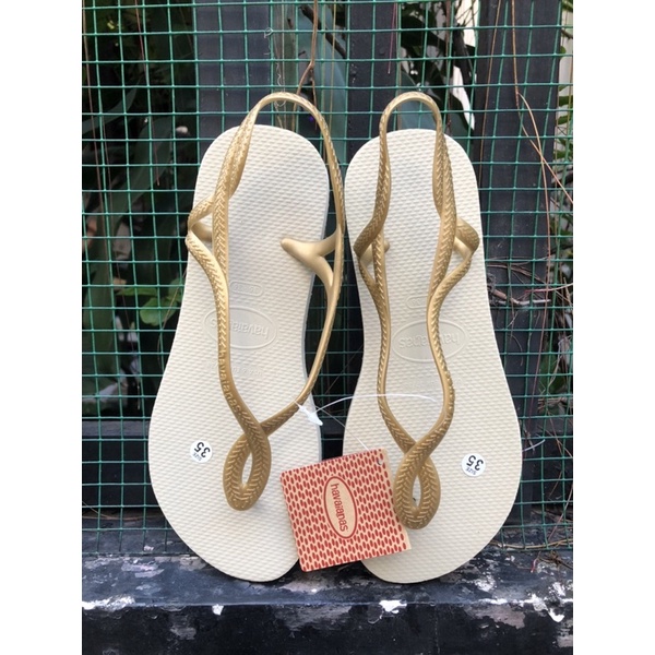 Sandal đi biển cực hot