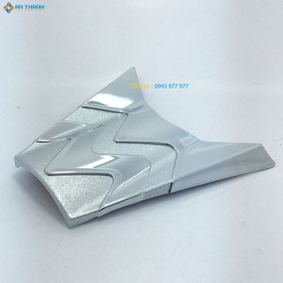 Ốp đuôi đèn NVX 155 xi Crom