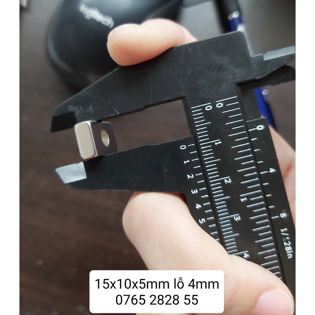 Nam châm 15x10x5mm lỗ 4mm